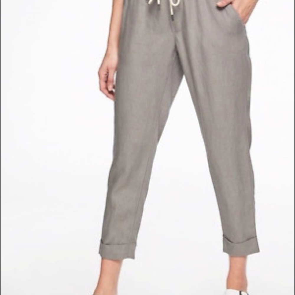 Athleta gray linen drawstring joggers.